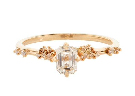 Moda Emerald Cut Diamond Ring, piedra de Ring With 6×8m m del compromiso del sistema de la garra