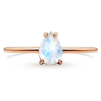 La pera cortó el anillo delicado de Moonstone, 14K Rose Gold Simple Moonstone Ring