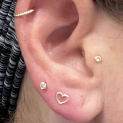 la joyería de perforación resumida oro del oído del corazón 14K roscó el perno prisionero trasero plano