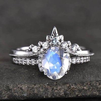 El oro blanco Moonstone oval Art Deco Unique Engagement Ring fijó 925 Sterling Silver
