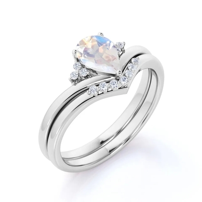 La pera natural del oro S925 forma el arco iris Moonstone Ring Boho Wedding Set de la CZ