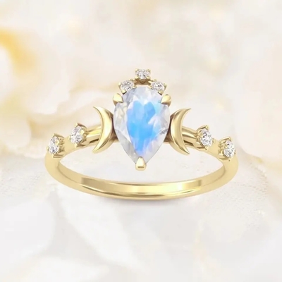 Corte auténtico de la pera de Moonstone de las piedras preciosas 925 del aniversario de los anillos de plata naturales de la joyería