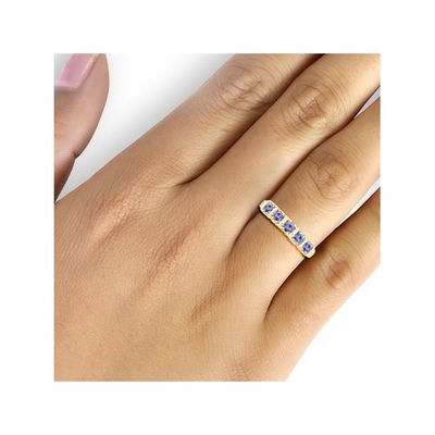 Oro del quilate T.G.W. Tanzanite 14kt del 1/2 sobre el anillo de compromiso de Sterling Silver 5-Stone CZ