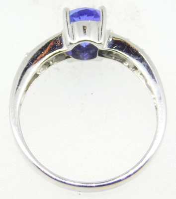 anillo natural auténtico de Tanzanite del óvalo del oro blanco 14k con la CZ
