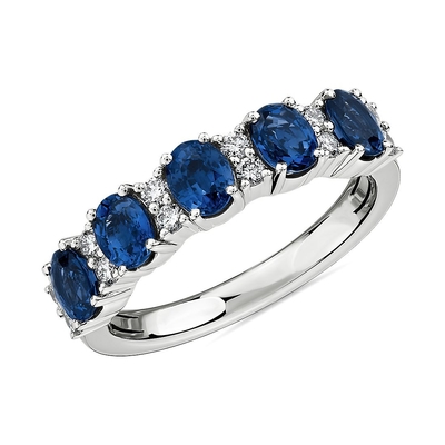 El laboratorio oval azul creó el zafiro y la Cinco-piedra Ring With Silver de la CZ