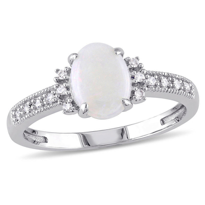 Ópalo oval y 1/15 CT. Anillo de la caña de la fractura del paso de T.W. CZBy en Sterling Silver