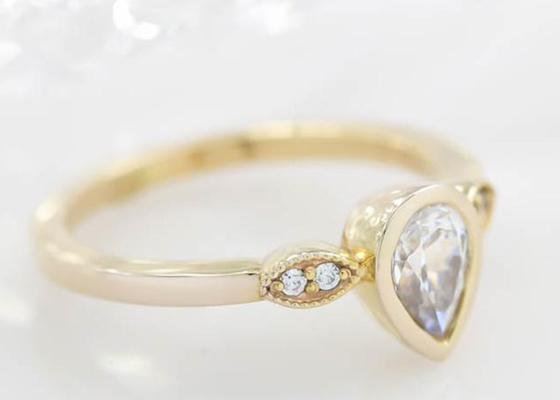 Joyería Diamond Engagement Ring For Girls del oro amarillo de 9 K