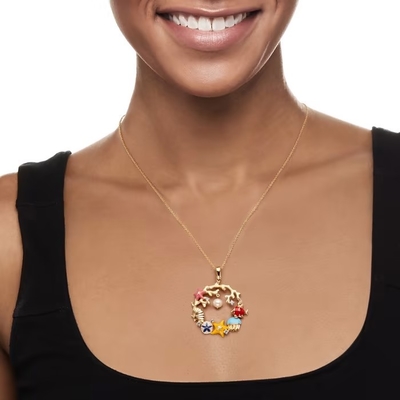 perla cultivada 4-5.5m m y .14 ct. t.w. Diamond Sea Life Necklace en Sterling Silver y el oro 18kt sobre Sterling Details