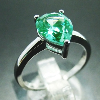 Anillo de compromiso de moda de la boda del solitario de la forma de la pera de Sterling Silver Green Spinel Ring