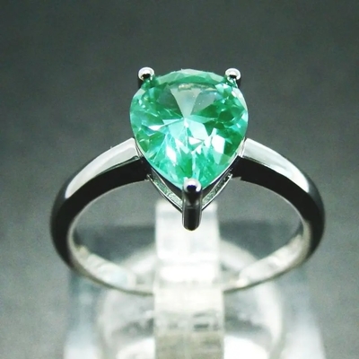 Anillo de compromiso de moda de la boda del solitario de la forma de la pera de Sterling Silver Green Spinel Ring