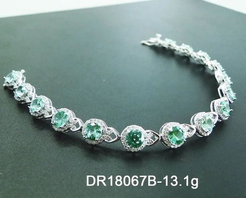 925 Sterling Silver Elegant Women Bracelet pavimentan la determinación del brazalete de rubí sintético verde