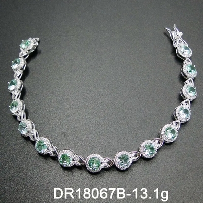 925 Sterling Silver Elegant Women Bracelet pavimentan la determinación del brazalete de rubí sintético verde