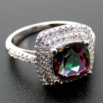 La joyería de plata de 925 Serling fija el corte Topaz Engagement Ring místico del amortiguador