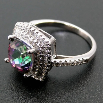 La joyería de plata de 925 Serling fija el corte Topaz Engagement Ring místico del amortiguador