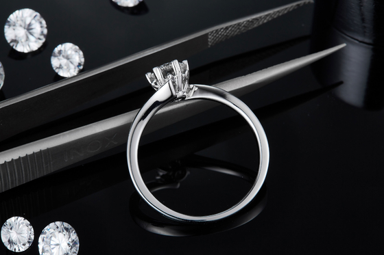 Señora 9k alrededor del anillo abierto de la plata de la joyería de la grandeza de la moda de 7.5m m Moissanite