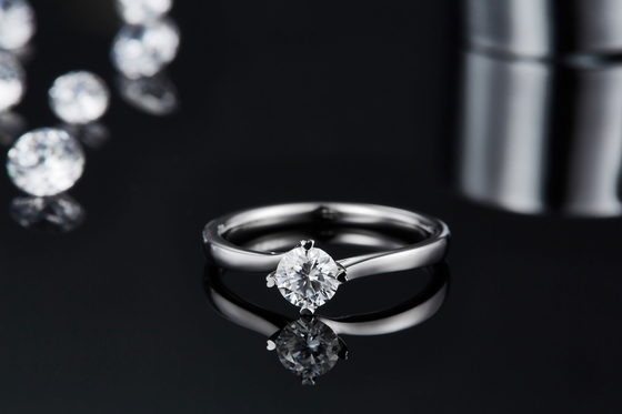 anillo de plata de Moissanite 925 minimalistas de los diseños de la joyería del oro 9K