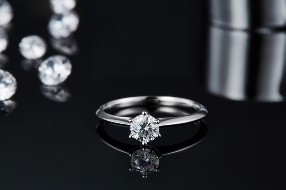 9K con el corte de plata Moissanite blanco Diamond Minimalist Wedding Jewelry del anillo