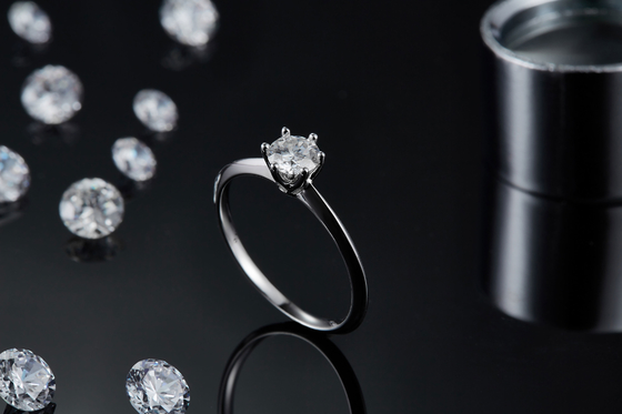 9K con el corte de plata Moissanite blanco Diamond Minimalist Wedding Jewelry del anillo