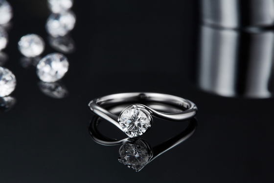 El vintage crecido laboratorio de Moissanite del quilate del oro blanco 14 inspiró el compromiso Diamond Jewelry Ring de Moissanite
