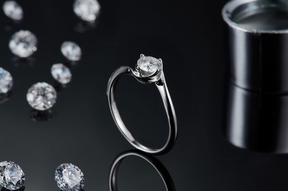 El vintage crecido laboratorio de Moissanite del quilate del oro blanco 14 inspiró el compromiso Diamond Jewelry Ring de Moissanite