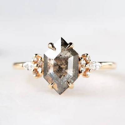 El hexágono de plata 925 cortó a las mujeres Ring Sets de Diamond Moissanite Ring Curved Matching de la sal y de la pimienta
