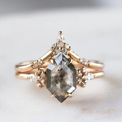 El hexágono de plata 925 cortó a las mujeres Ring Sets de Diamond Moissanite Ring Curved Matching de la sal y de la pimienta