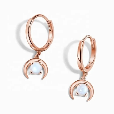 El Baguette de Rose Gold Plated 925 Sterling Silver Rainbow Moonstone Earrings cortó la joyería natural del pendiente del perno prisionero de Moonstone