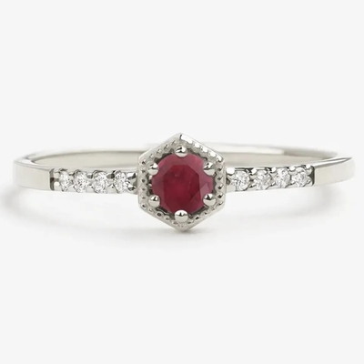 Compromiso mínimo Ring Dainty Unique de Sterling Silver Natural Ruby Hexagon del regalo
