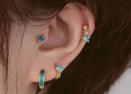 oro Diamond Cartilage Earrings, OEM de perforación de 0.126ct 14k de los pendientes de la hélice 14pcs