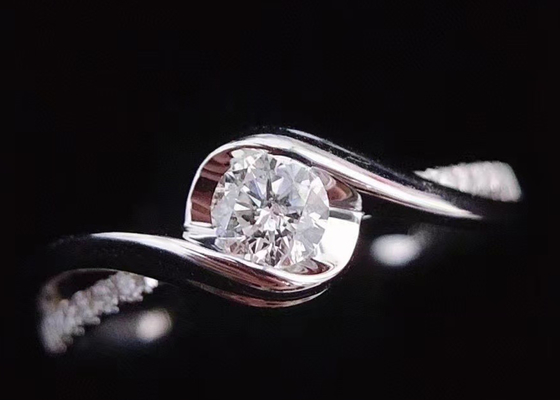 ODM real redondo del material del oro blanco del corte 0.46ct Diamond Jewellery Ring 14K