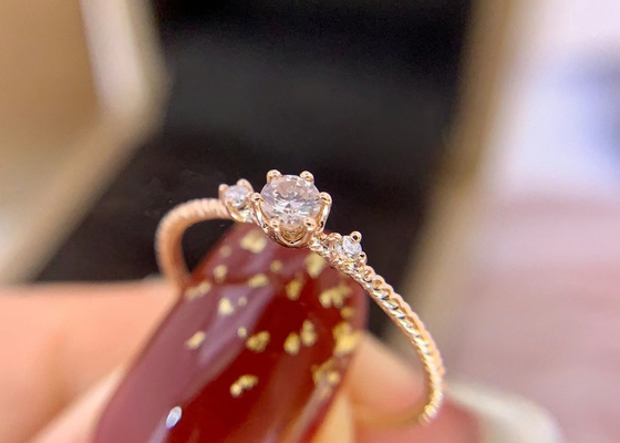 Garra que fija 14k el oro Diamond Ring, 0,1 Ct Diamond Ring For Gift
