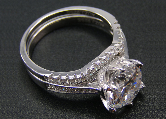 Corte brillante Diamond Ring 1.25CT, 18k oro blanco Ring Set For Women de la ronda 1PCS