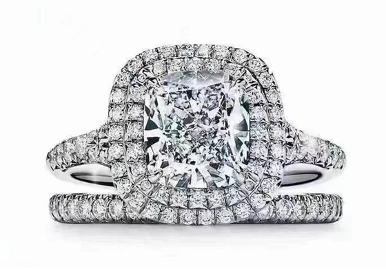 Boda Ring Set del halo del corte del amortiguador del OEM con el diamante de 66pcs 1.2ct