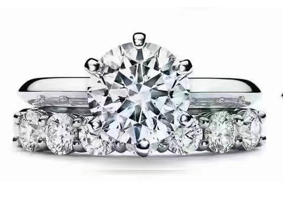 compromiso Ring Setting del oro blanco del corte de ronda de 5m m 18k con el ODM de los diamantes 8pcs