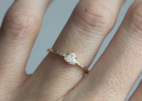 Moda Diamond Jewellery Ring real con el ODM de la piedra del triángulo de 4×4m m