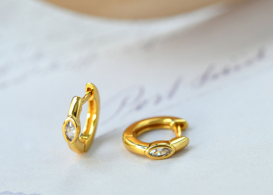 Dimensión de Marquise Cut Inner 8.5m m Oouter 11.5m m de los pendientes del oro del aro 9K de Huggie