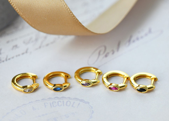 Dimensión de Marquise Cut Inner 8.5m m Oouter 11.5m m de los pendientes del oro del aro 9K de Huggie