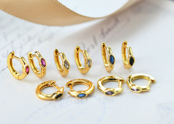 Dimensión de Marquise Cut Inner 8.5m m Oouter 11.5m m de los pendientes del oro del aro 9K de Huggie