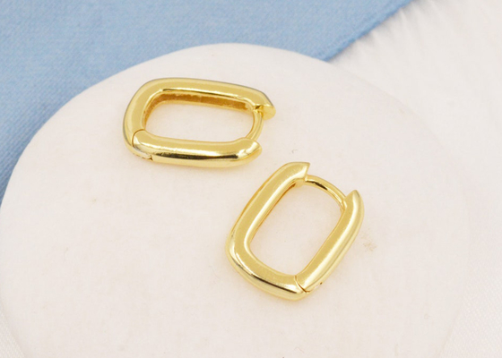 Grueso oval de los pendientes 2m m del oro del aro 9K con el diámetro interno de 6x10m m