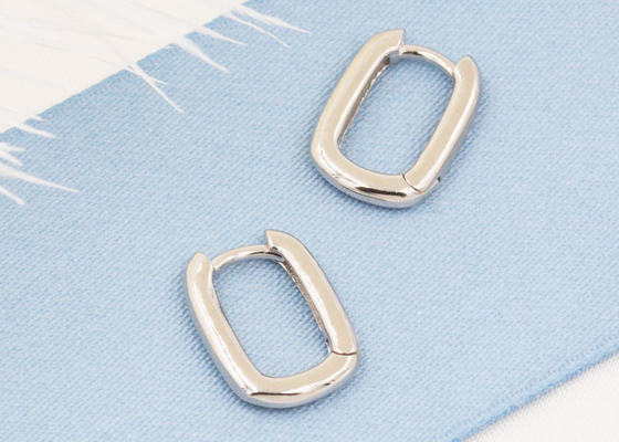 Grueso oval de los pendientes 2m m del oro del aro 9K con el diámetro interno de 6x10m m