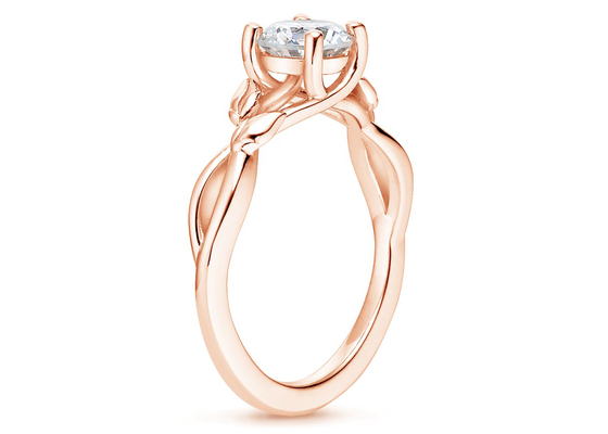 El corazón del OEM forma el anillo de Moissanite, 5.5m m 9k Rose Gold Ring 0,6 quilates