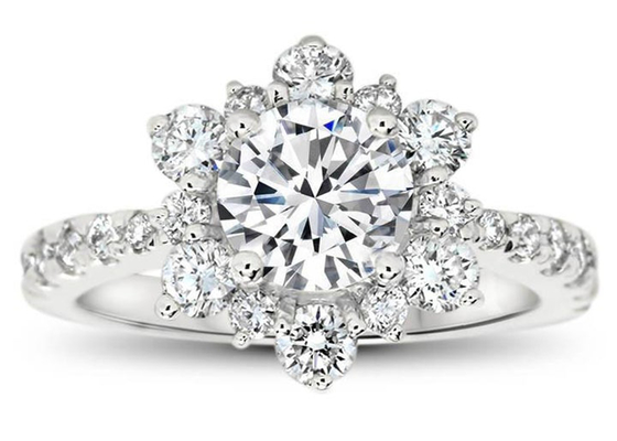 El copo de nieve inspiró el peso de plata del tamaño 1.0ct de 9K Ring With Lab Diamond RD6.5MM