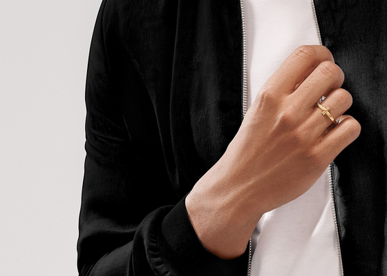 3.89g anchura del anillo 2.5m m de la joyería del oro sólido del peso 18K para la boda del compromiso