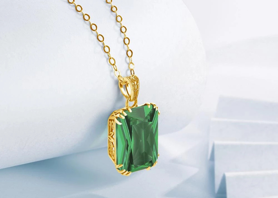 Collares 2.67ct 8×10m m del oro del vintage 14K con Emerald Pendant natural