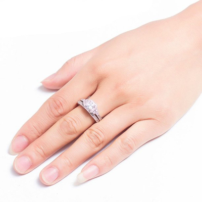 0.62ct princesa Cut Diamond Ring, anillos de compromiso de 2 quilates de 62PCS Moissanite